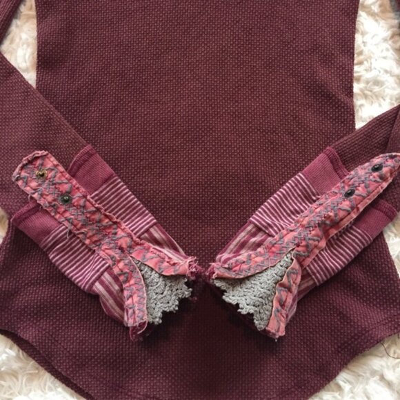 Free People Red Kyoto Print Cuff Thermal Top Shirt XS Rare - Picture 3 of 3